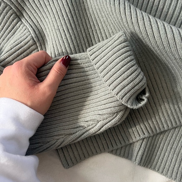 Mable | Cropped Sweater - Picture 7 of 7